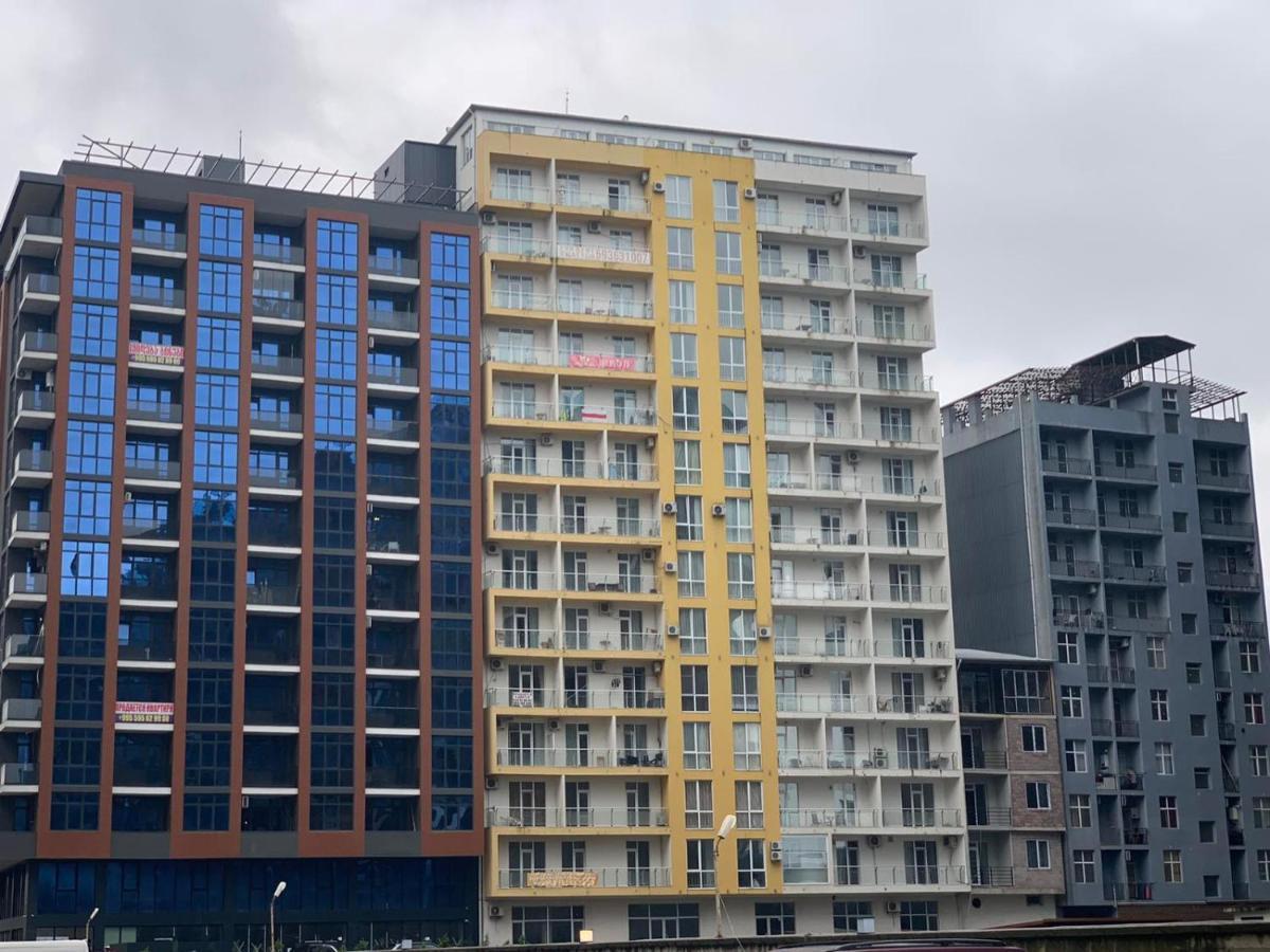 Бежевые Апартаменты Batumi Eksteriør bilde
